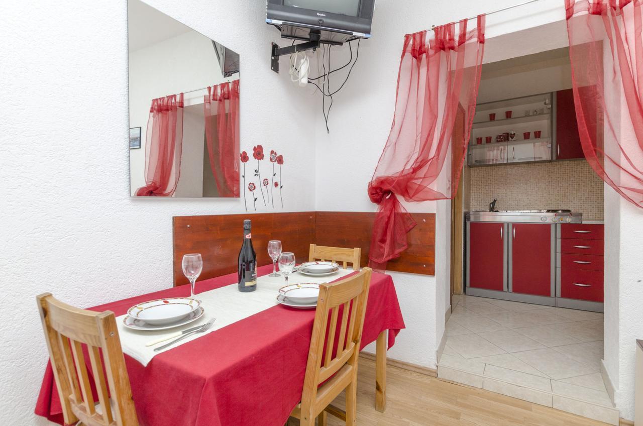 Apartments Ivana Нин Экстерьер фото