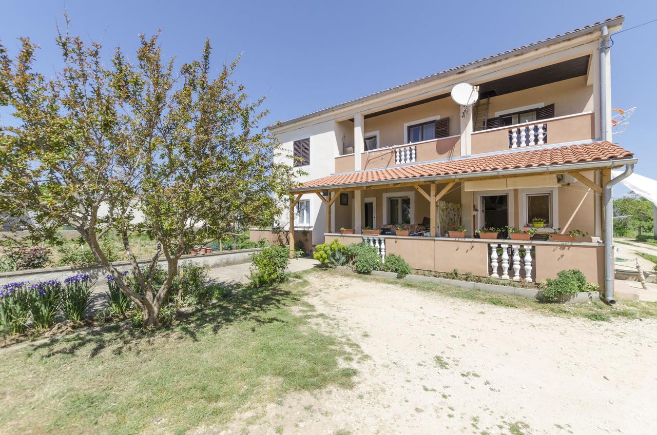 Apartments Ivana Нин Экстерьер фото