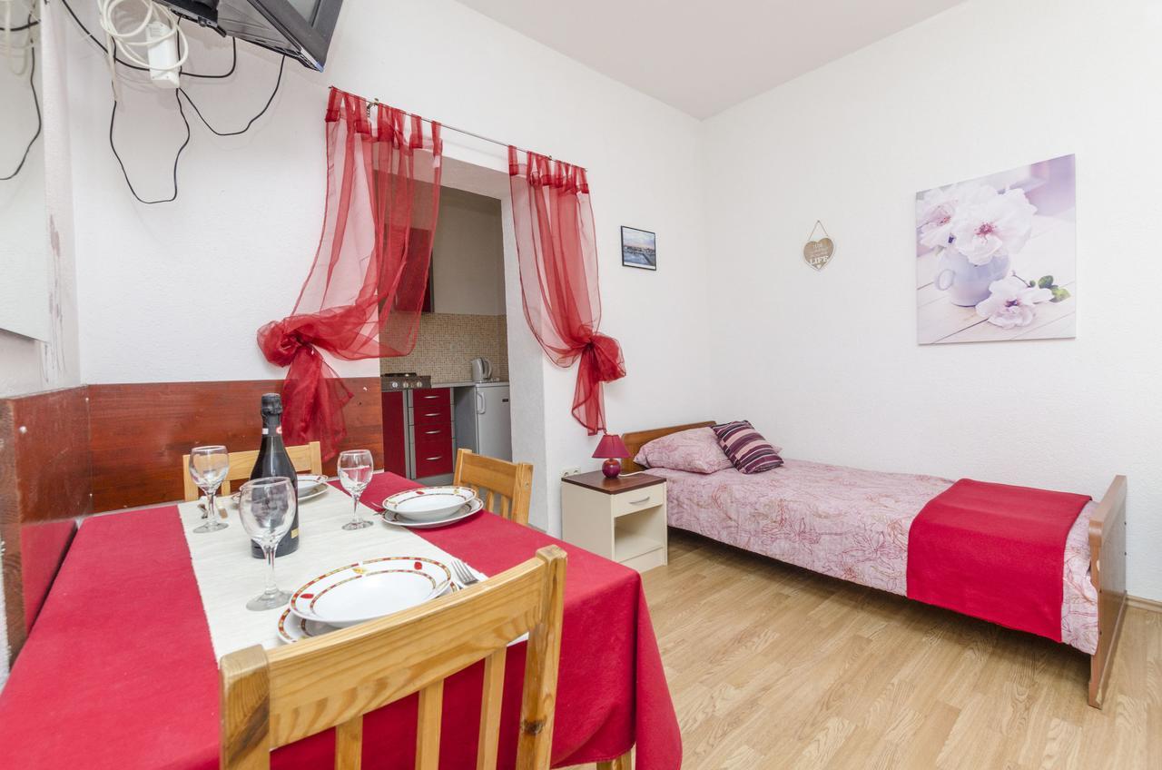 Apartments Ivana Нин Экстерьер фото