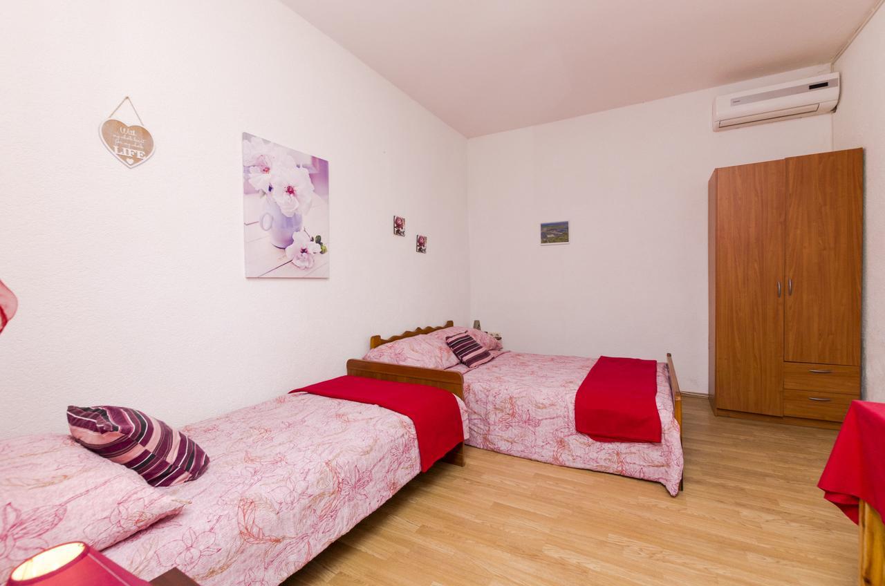 Apartments Ivana Нин Экстерьер фото