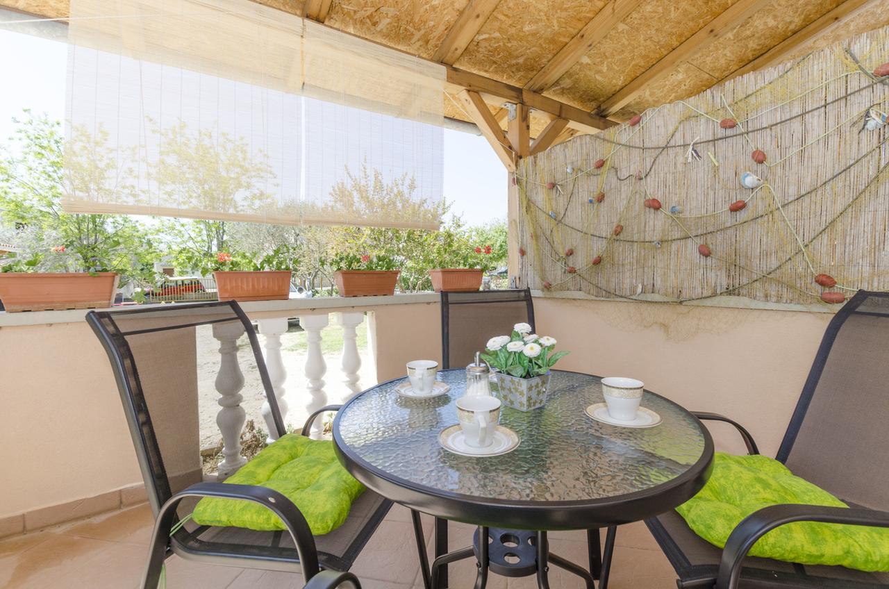 Apartments Ivana Нин Экстерьер фото
